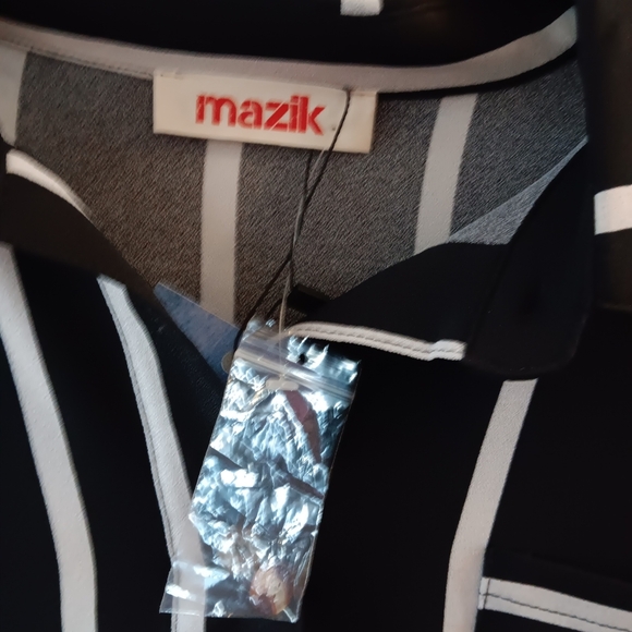 Ladies Blouse - Picture 1 of 3